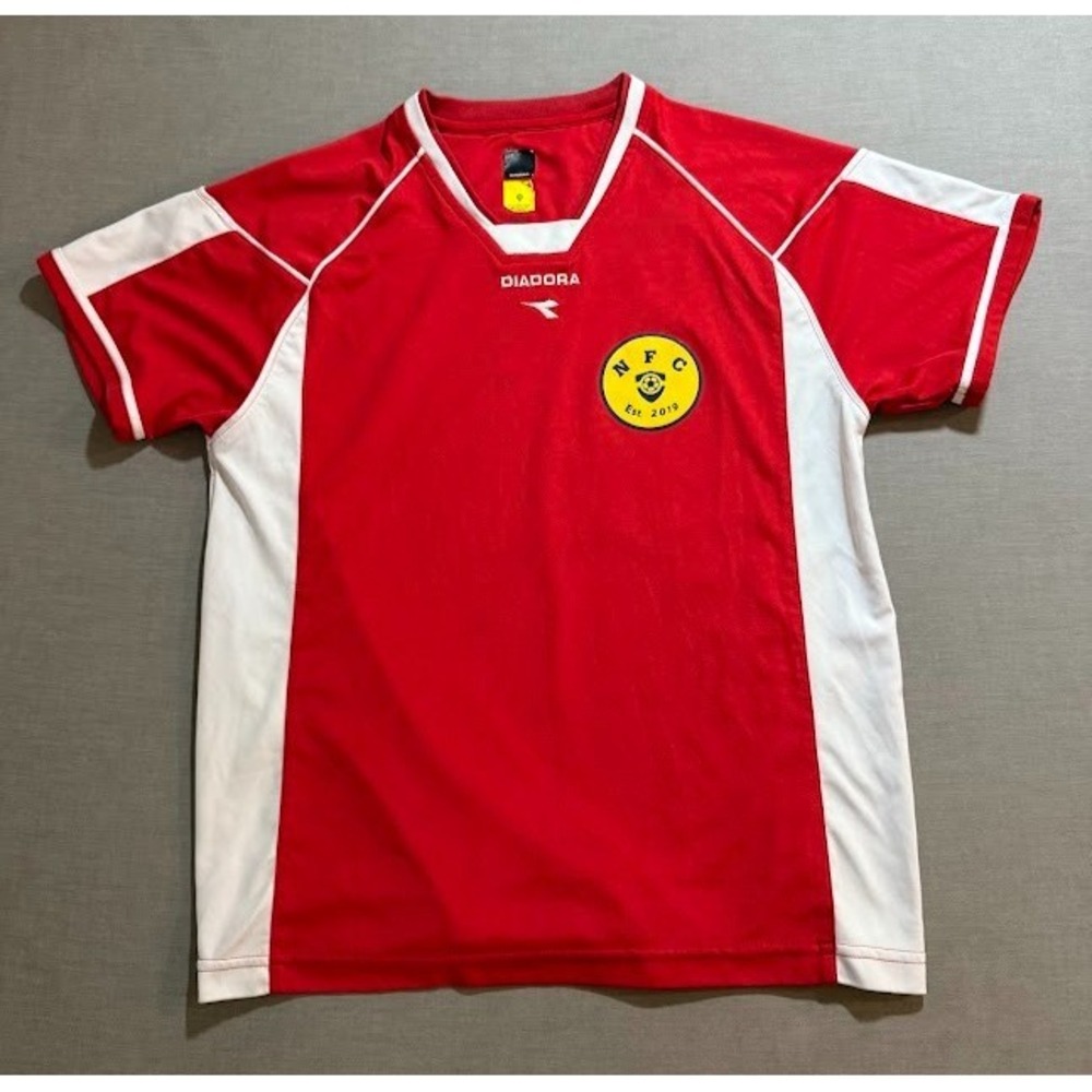 Diadoraโ NFC 2019 Soccer Jersey Womens Medium Red Blank Short Sleeve Pullover.